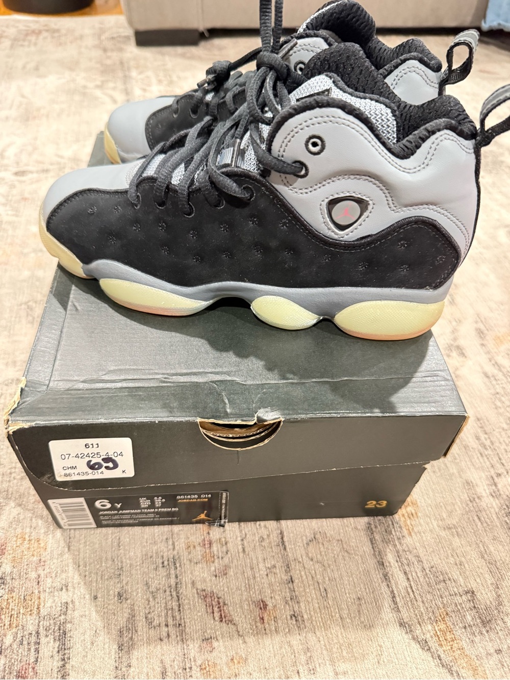 Jordan Jumpman Team 2 Kids Black and Gray Basketball Sneakers 6Y